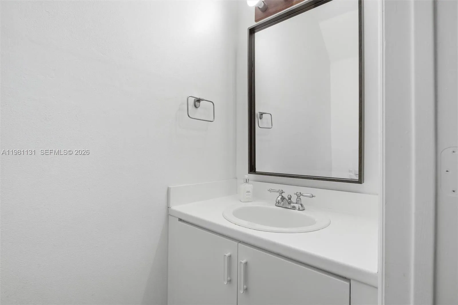 2066 Madeira Dr 2066, Weston, Florida 33327, Weston, Florida 33327, 3 Bedrooms Bedrooms, ,2 BathroomsBathrooms,Residential,For Sale,2066 Madeira Dr 2066, Weston, Florida 33327,A11981131