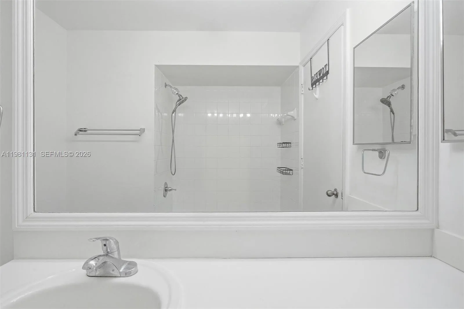 2066 Madeira Dr 2066, Weston, Florida 33327, Weston, Florida 33327, 3 Bedrooms Bedrooms, ,2 BathroomsBathrooms,Residential,For Sale,2066 Madeira Dr 2066, Weston, Florida 33327,A11981131