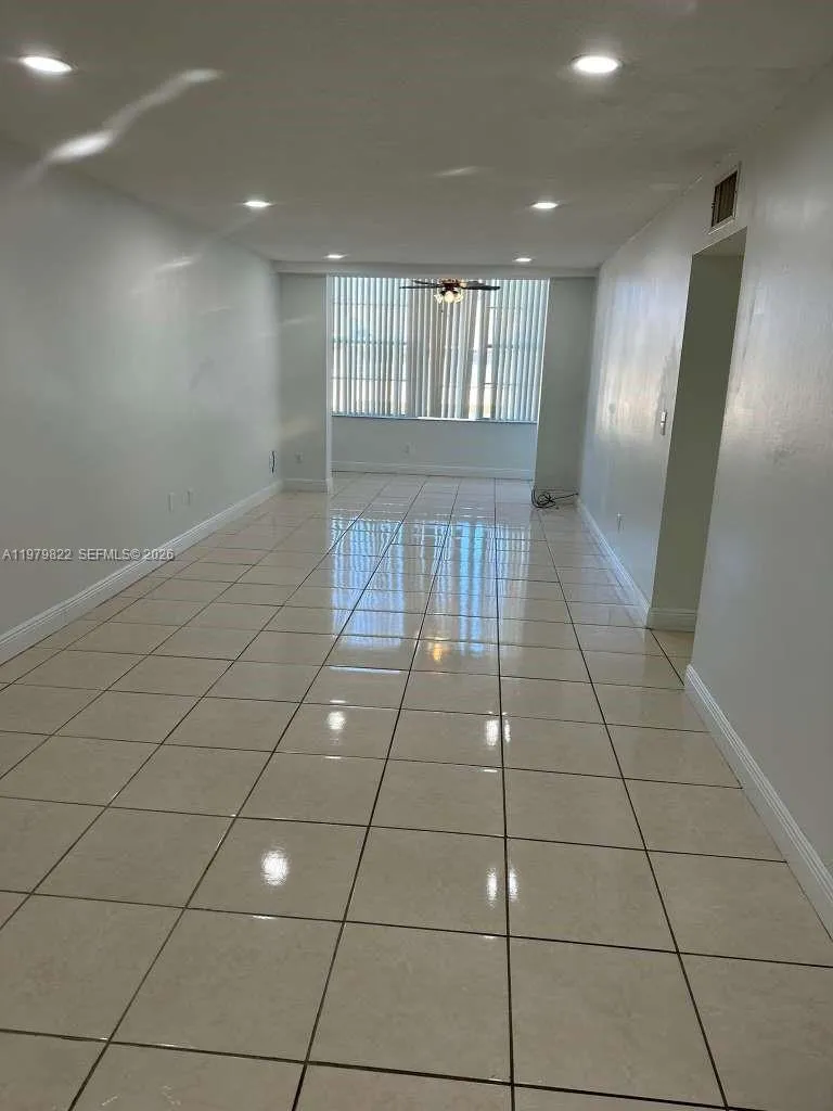 7355 W 4th Ave 216, Hialeah, Florida 33014, Hialeah, Florida 33014, 2 Bedrooms Bedrooms, ,2 BathroomsBathrooms,Residential Lease,For Rent,7355 W 4th Ave 216, Hialeah, Florida 33014,A11979822