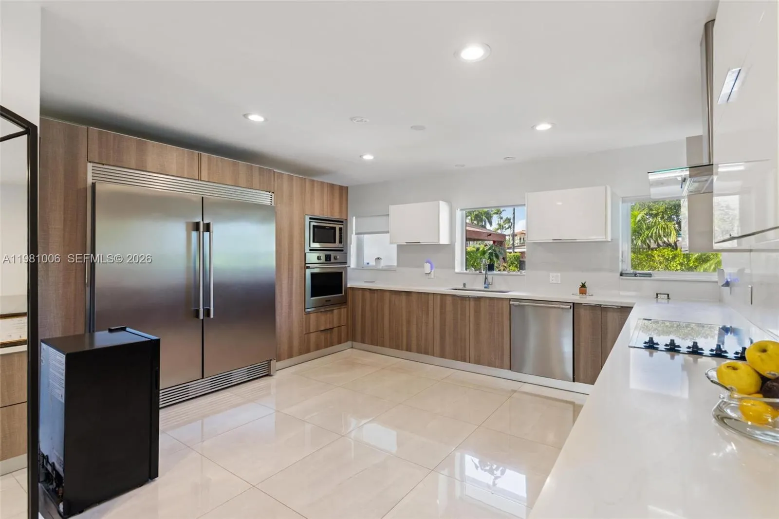 1014 Jefferson St, Hollywood, Florida 33019, Hollywood, Florida 33019, 4 Bedrooms Bedrooms, ,4 BathroomsBathrooms,Residential,For Sale,1014 Jefferson St, Hollywood, Florida 33019,A11981006