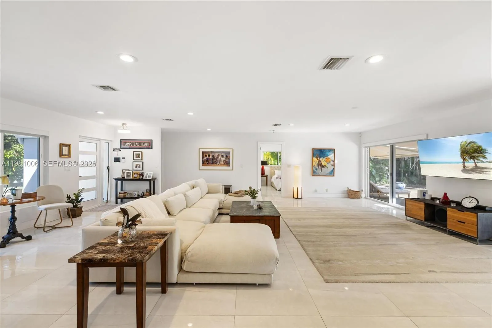 1014 Jefferson St, Hollywood, Florida 33019, Hollywood, Florida 33019, 4 Bedrooms Bedrooms, ,4 BathroomsBathrooms,Residential,For Sale,1014 Jefferson St, Hollywood, Florida 33019,A11981006