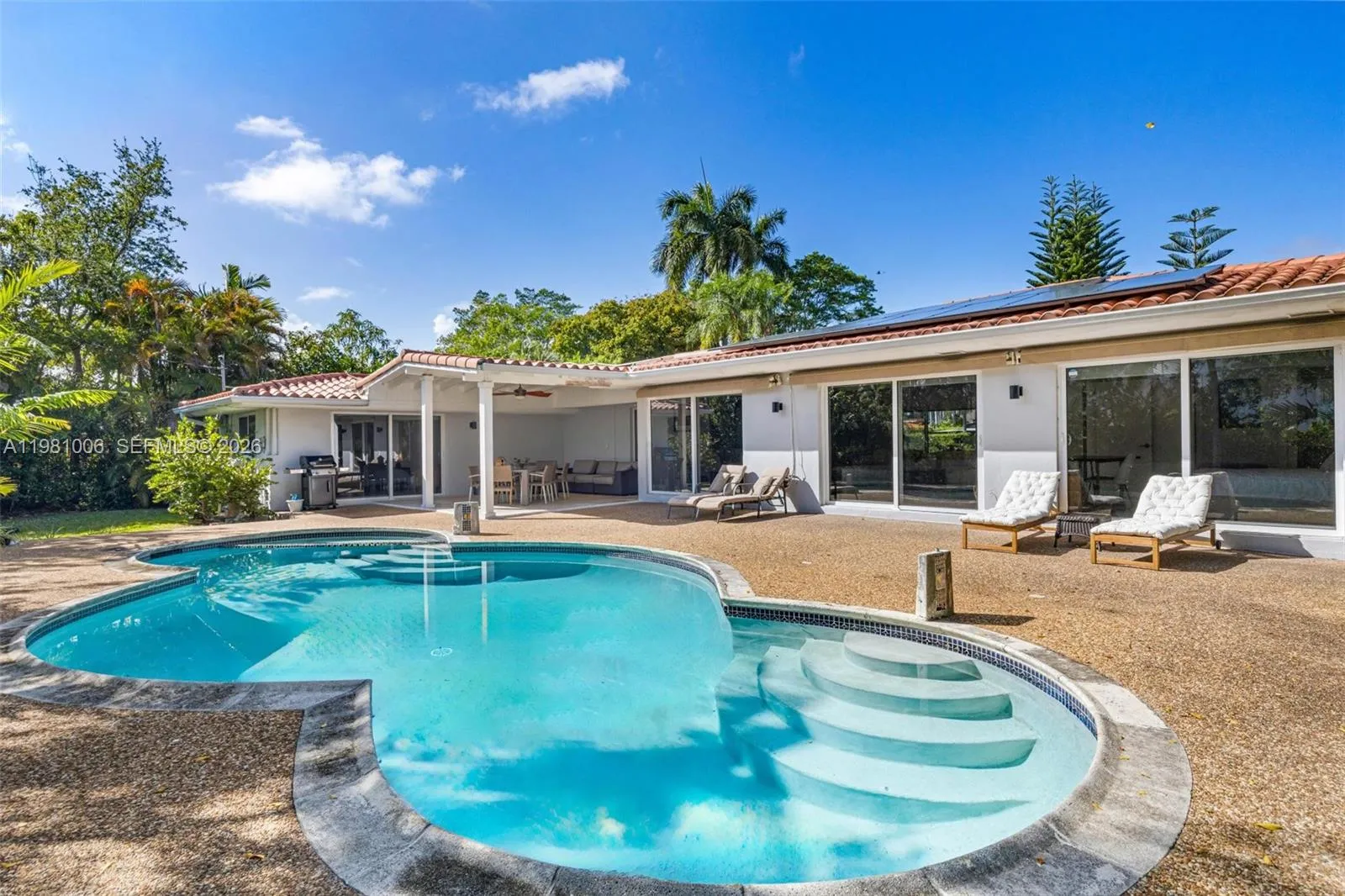 1014 Jefferson St, Hollywood, Florida 33019, Hollywood, Florida 33019, 4 Bedrooms Bedrooms, ,4 BathroomsBathrooms,Residential,For Sale,1014 Jefferson St, Hollywood, Florida 33019,A11981006