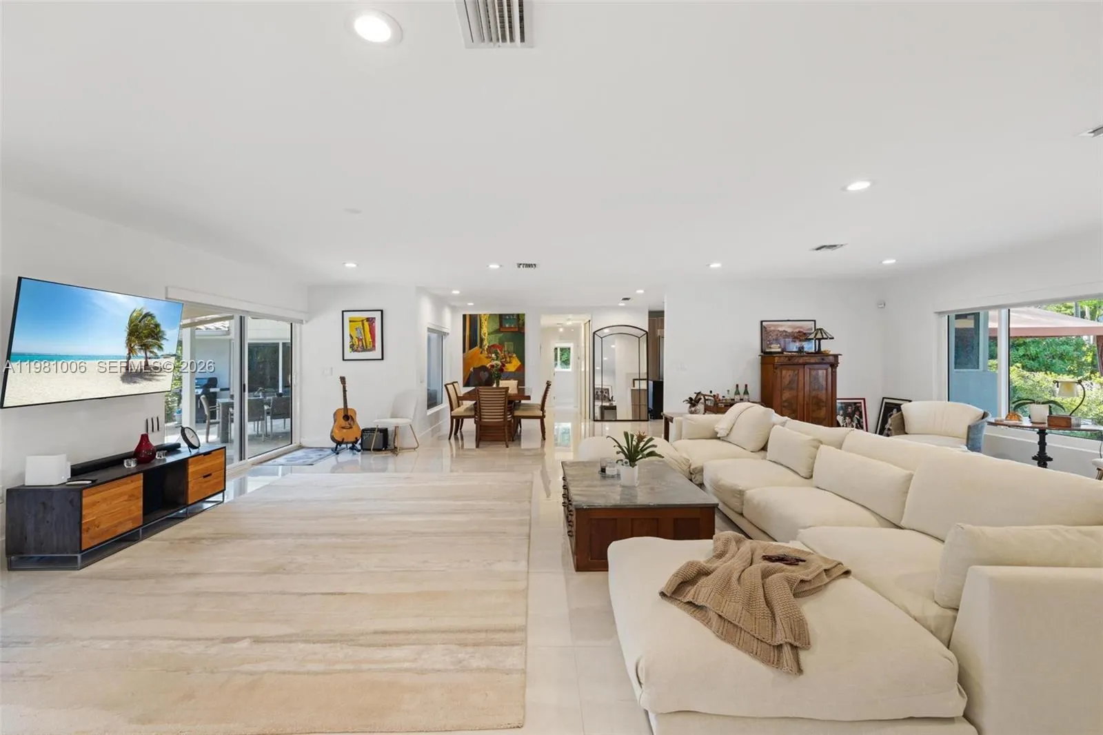 1014 Jefferson St, Hollywood, Florida 33019, Hollywood, Florida 33019, 4 Bedrooms Bedrooms, ,4 BathroomsBathrooms,Residential,For Sale,1014 Jefferson St, Hollywood, Florida 33019,A11981006