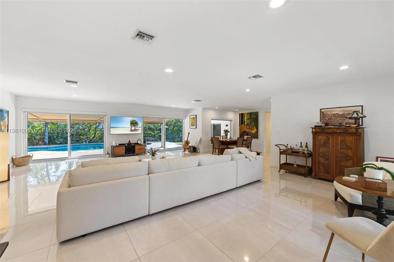 1014 Jefferson St, Hollywood, Florida 33019, Hollywood, Florida 33019, 4 Bedrooms Bedrooms, ,4 BathroomsBathrooms,Residential,For Sale,1014 Jefferson St, Hollywood, Florida 33019,A11981006