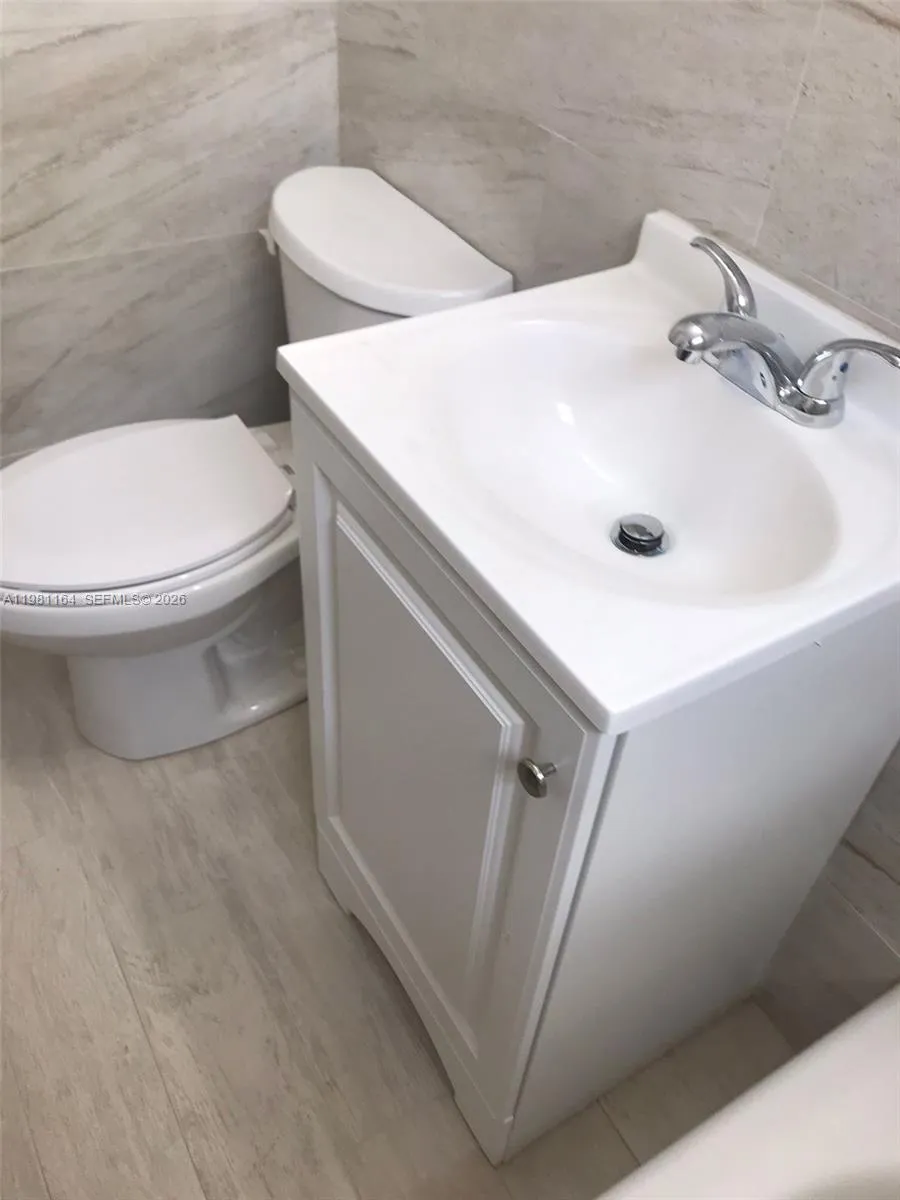 Miami, Florida 33136, 2 Bedrooms Bedrooms, ,1 BathroomBathrooms,Residential Lease,For Rent,A11981164