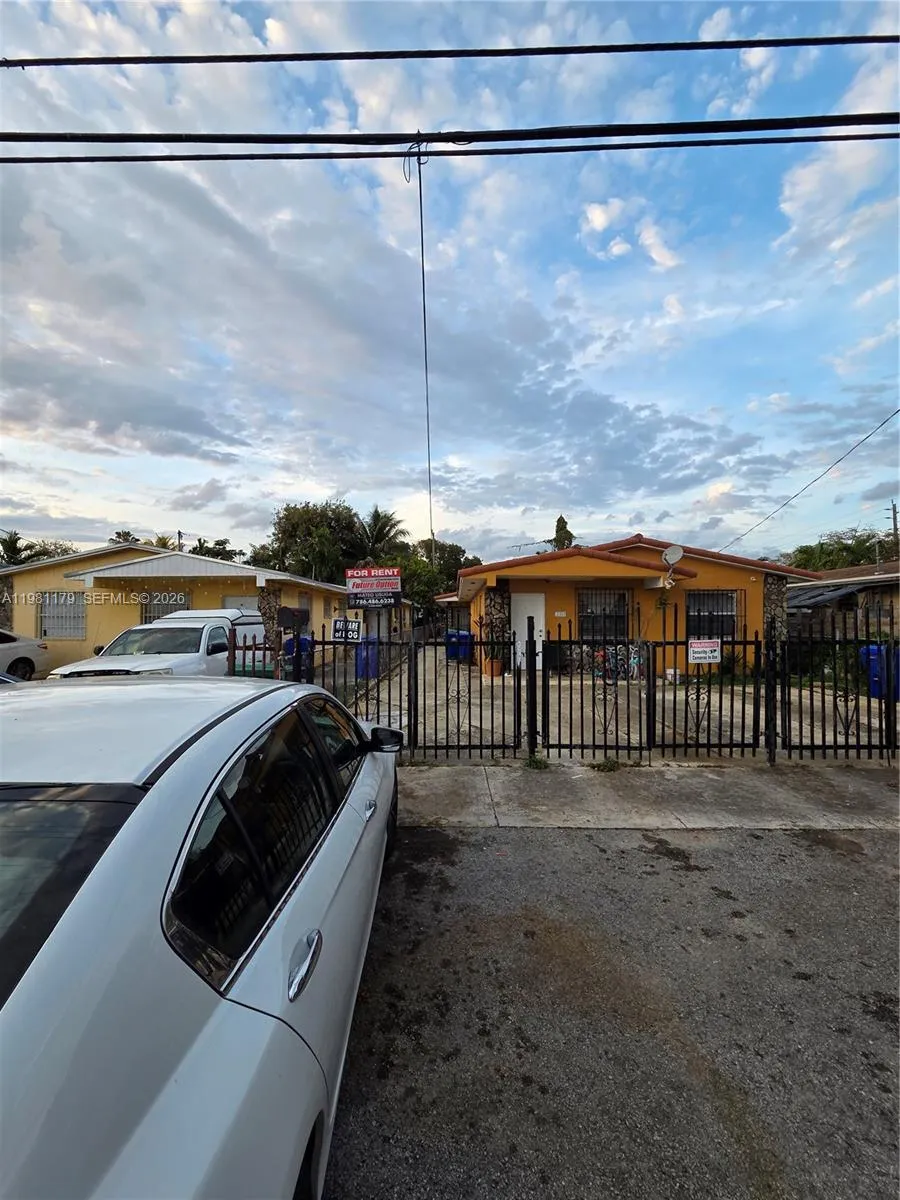2313 Nw 33rd St Back, Miami, Florida 33142, Miami, Florida 33142, 3 Bedrooms Bedrooms, ,1 BathroomBathrooms,Residential Lease,For Rent,2313 Nw 33rd St Back, Miami, Florida 33142,A11981179