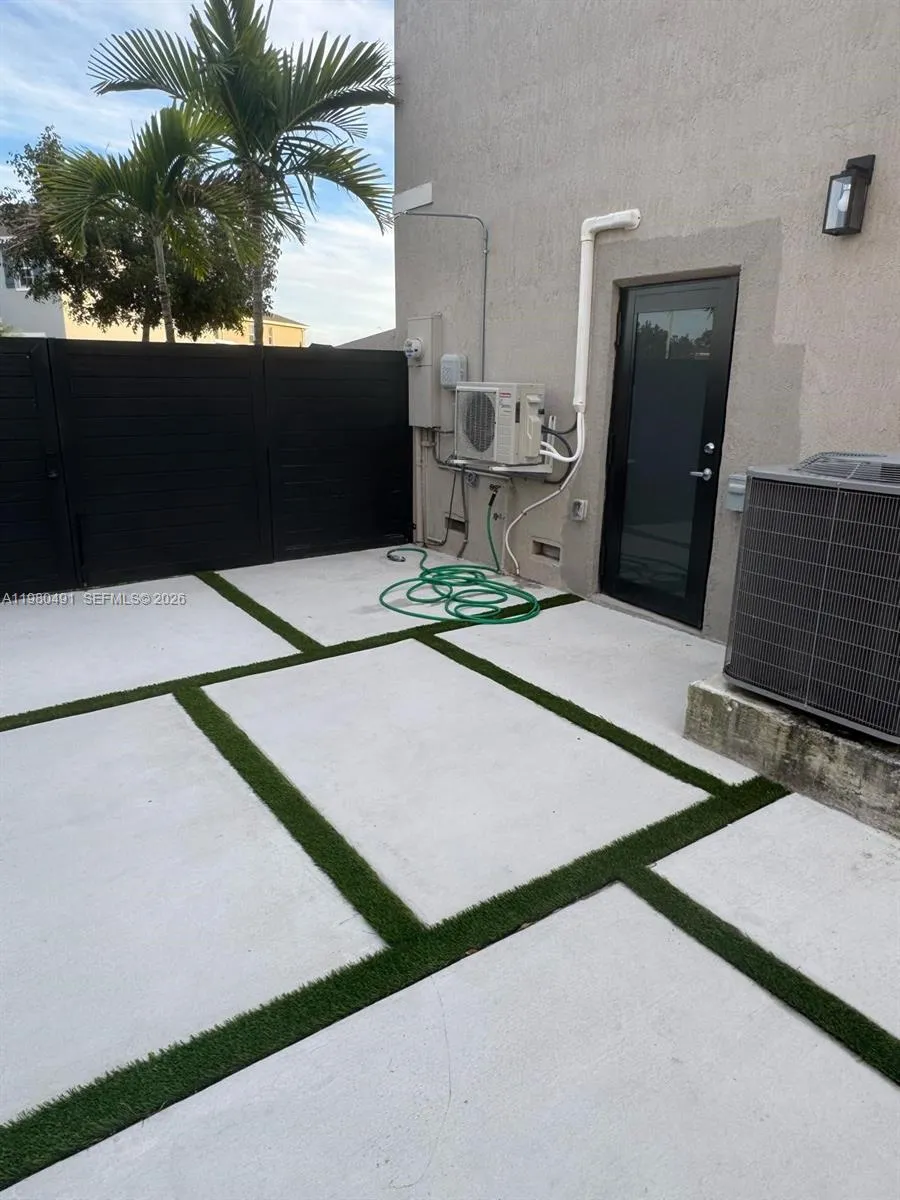 27132 Sw 132nd Ct Rd 0, Homestead, Florida 33032, Homestead, Florida 33032, 1 Bedroom Bedrooms, ,1 BathroomBathrooms,Residential Lease,For Rent,27132 Sw 132nd Ct Rd 0, Homestead, Florida 33032,A11980491