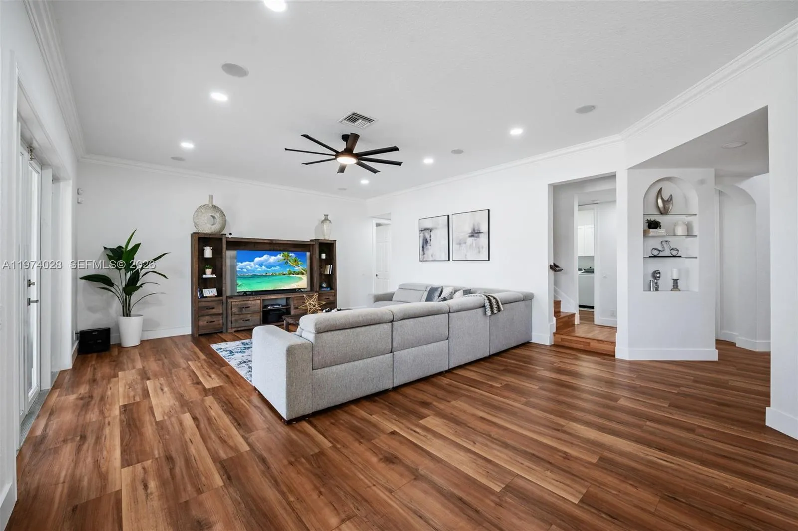 1537 Victoria Isle Way, Weston, Florida 33327, Weston, Florida 33327, 5 Bedrooms Bedrooms, ,5 BathroomsBathrooms,Residential,For Sale,1537 Victoria Isle Way, Weston, Florida 33327,A11974028