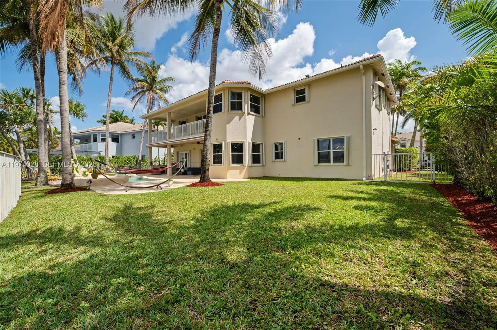 1537 Victoria Isle Way, Weston, Florida 33327, Weston, Florida 33327, 5 Bedrooms Bedrooms, ,5 BathroomsBathrooms,Residential,For Sale,1537 Victoria Isle Way, Weston, Florida 33327,A11974028