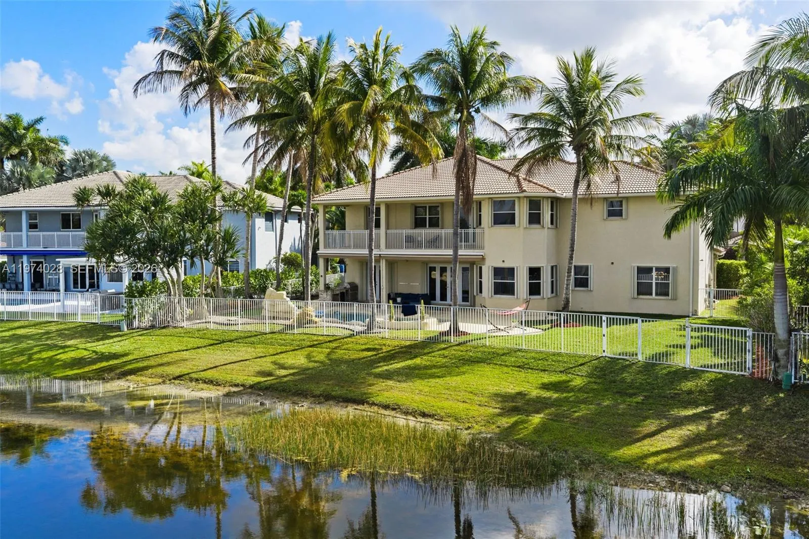 1537 Victoria Isle Way, Weston, Florida 33327, Weston, Florida 33327, 5 Bedrooms Bedrooms, ,5 BathroomsBathrooms,Residential,For Sale,1537 Victoria Isle Way, Weston, Florida 33327,A11974028