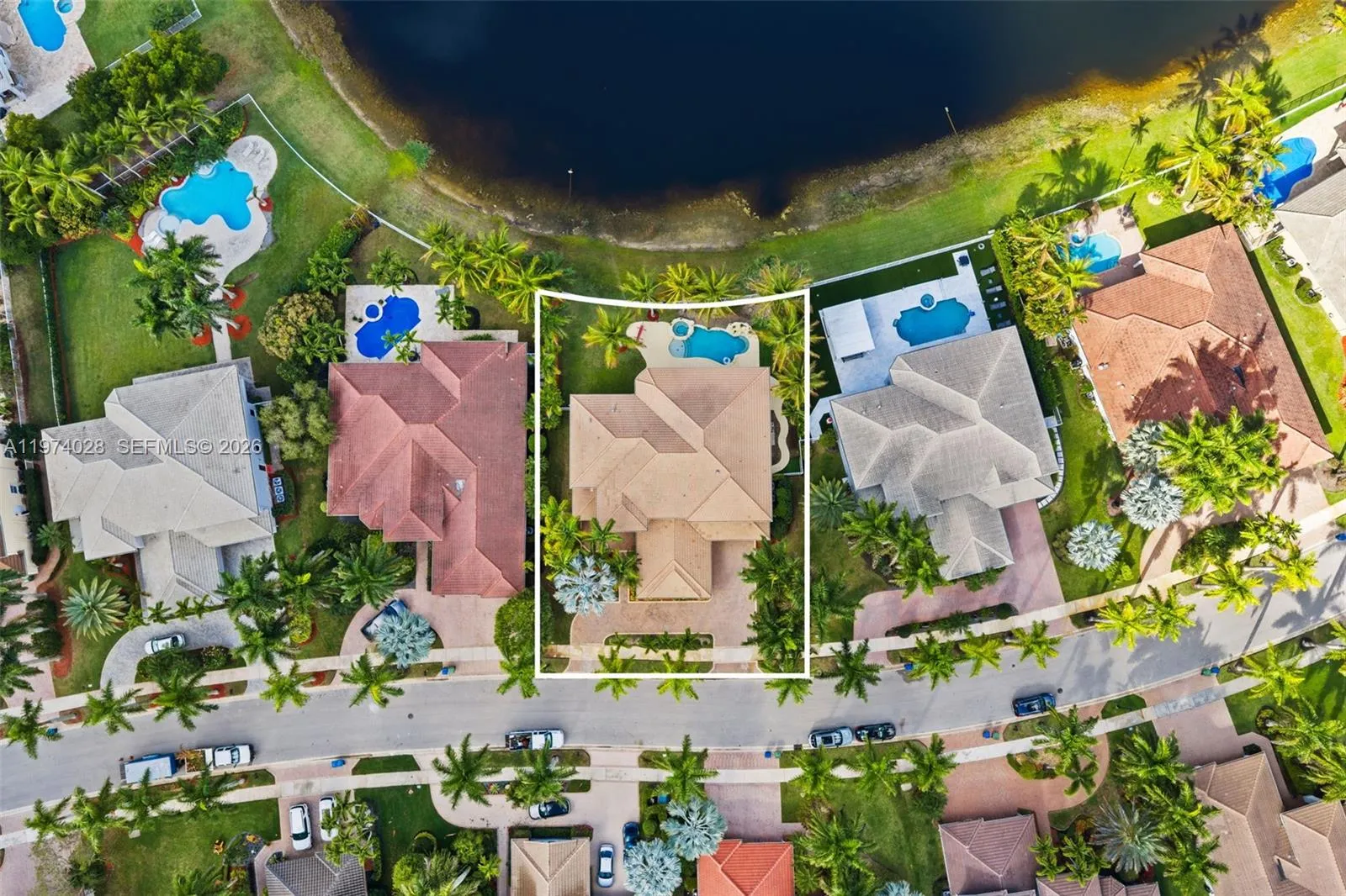 1537 Victoria Isle Way, Weston, Florida 33327, Weston, Florida 33327, 5 Bedrooms Bedrooms, ,5 BathroomsBathrooms,Residential,For Sale,1537 Victoria Isle Way, Weston, Florida 33327,A11974028