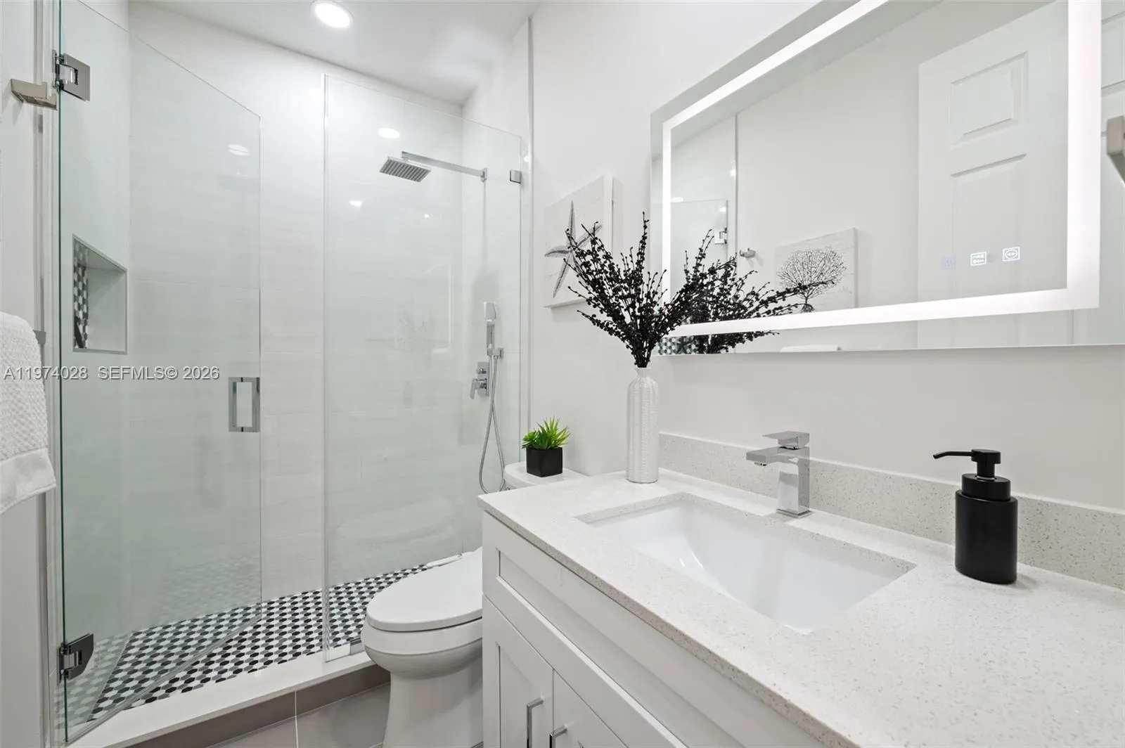 1537 Victoria Isle Way, Weston, Florida 33327, Weston, Florida 33327, 5 Bedrooms Bedrooms, ,5 BathroomsBathrooms,Residential,For Sale,1537 Victoria Isle Way, Weston, Florida 33327,A11974028