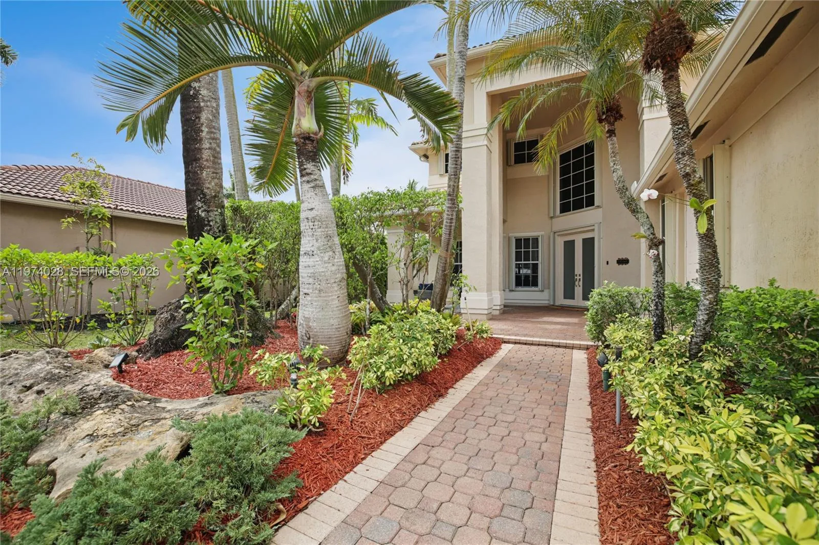 1537 Victoria Isle Way, Weston, Florida 33327, Weston, Florida 33327, 5 Bedrooms Bedrooms, ,5 BathroomsBathrooms,Residential,For Sale,1537 Victoria Isle Way, Weston, Florida 33327,A11974028