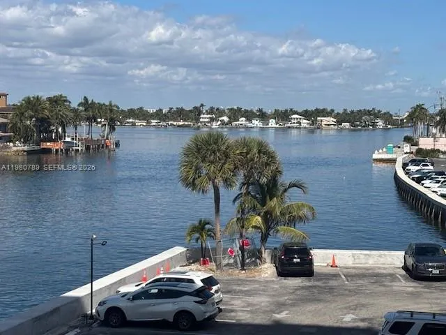 1400 S Ocean Dr 304, Hollywood, Florida 33019, Hollywood, Florida 33019, 2 Bedrooms Bedrooms, ,2 BathroomsBathrooms,Residential,For Sale,1400 S Ocean Dr 304, Hollywood, Florida 33019,A11980789