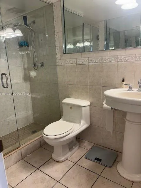 1400 S Ocean Dr 304, Hollywood, Florida 33019, Hollywood, Florida 33019, 2 Bedrooms Bedrooms, ,2 BathroomsBathrooms,Residential,For Sale,1400 S Ocean Dr 304, Hollywood, Florida 33019,A11980789