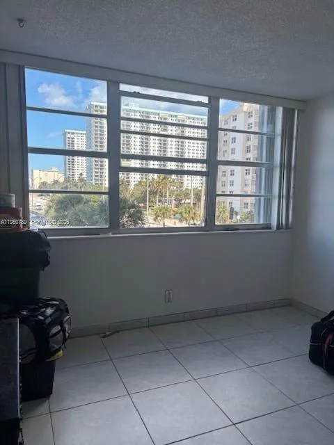 1400 S Ocean Dr 304, Hollywood, Florida 33019, Hollywood, Florida 33019, 2 Bedrooms Bedrooms, ,2 BathroomsBathrooms,Residential,For Sale,1400 S Ocean Dr 304, Hollywood, Florida 33019,A11980789