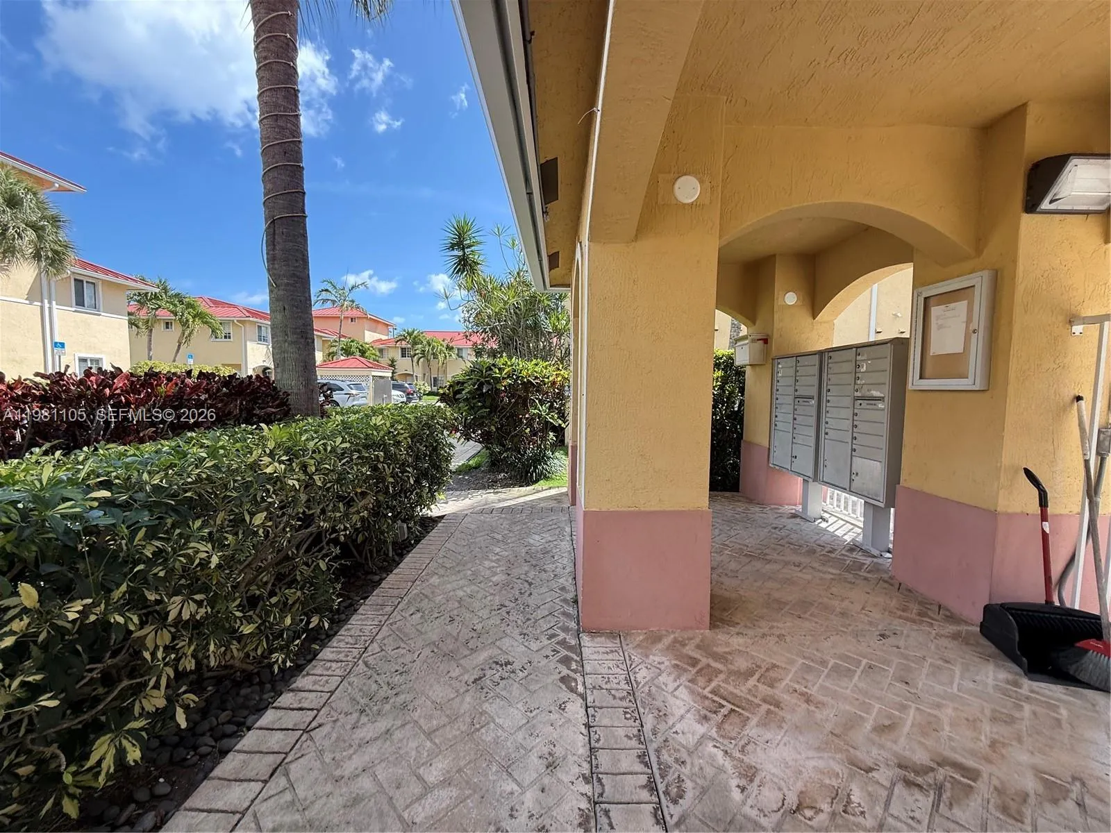 2032 Ne 167th St 3-136, North Miami Beach, Florida, North Miami Beach, Florida 33162, 3 Bedrooms Bedrooms, ,2 BathroomsBathrooms,Residential Lease,For Rent,2032 Ne 167th St 3-136, North Miami Beach, Florida,A11981105