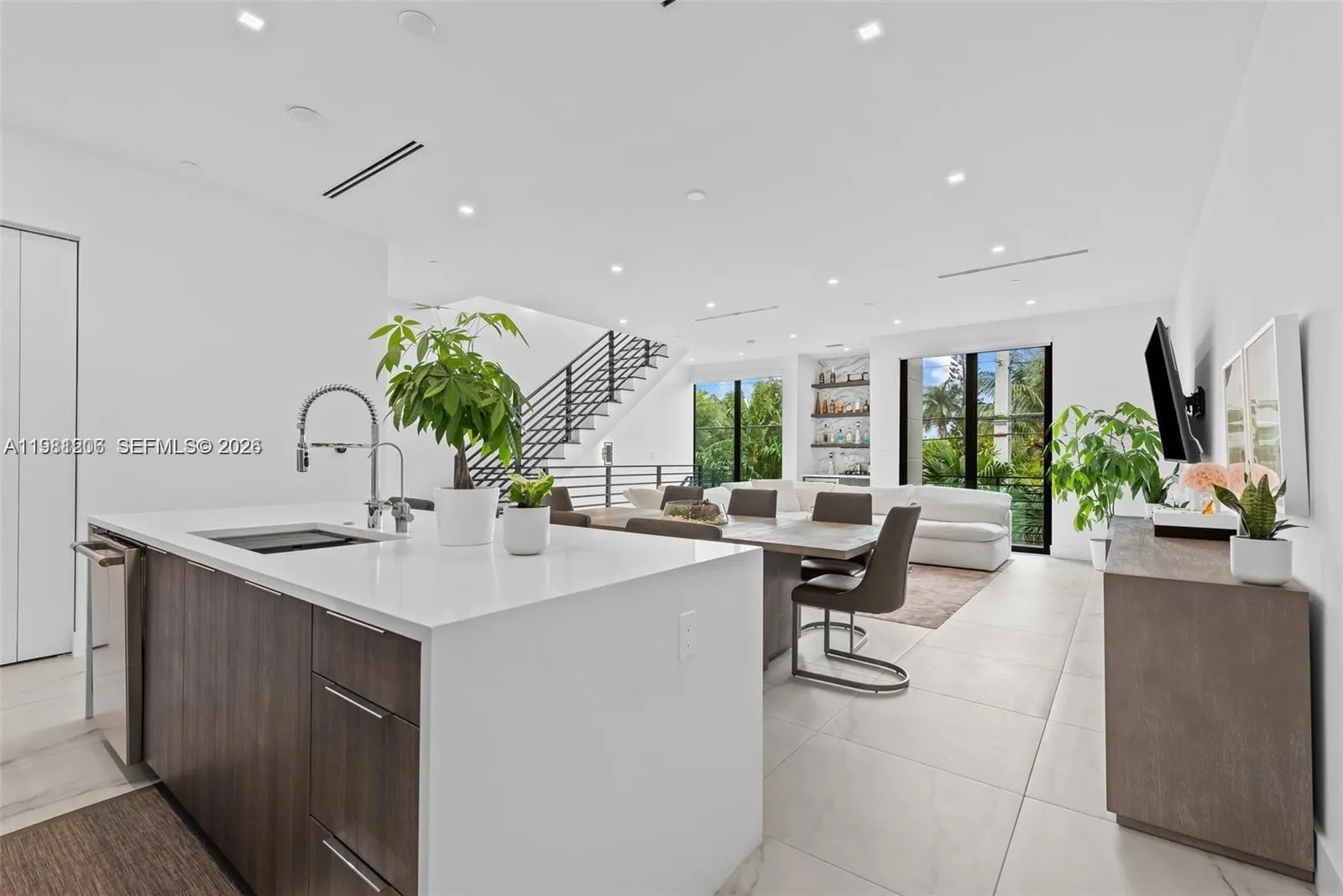 1056 N Victoria Park Rd, Fort Lauderdale, Florida, Fort Lauderdale, Florida 33304, 3 Bedrooms Bedrooms, ,3 BathroomsBathrooms,Residential Lease,For Rent,1056 N Victoria Park Rd, Fort Lauderdale, Florida ,A11981206