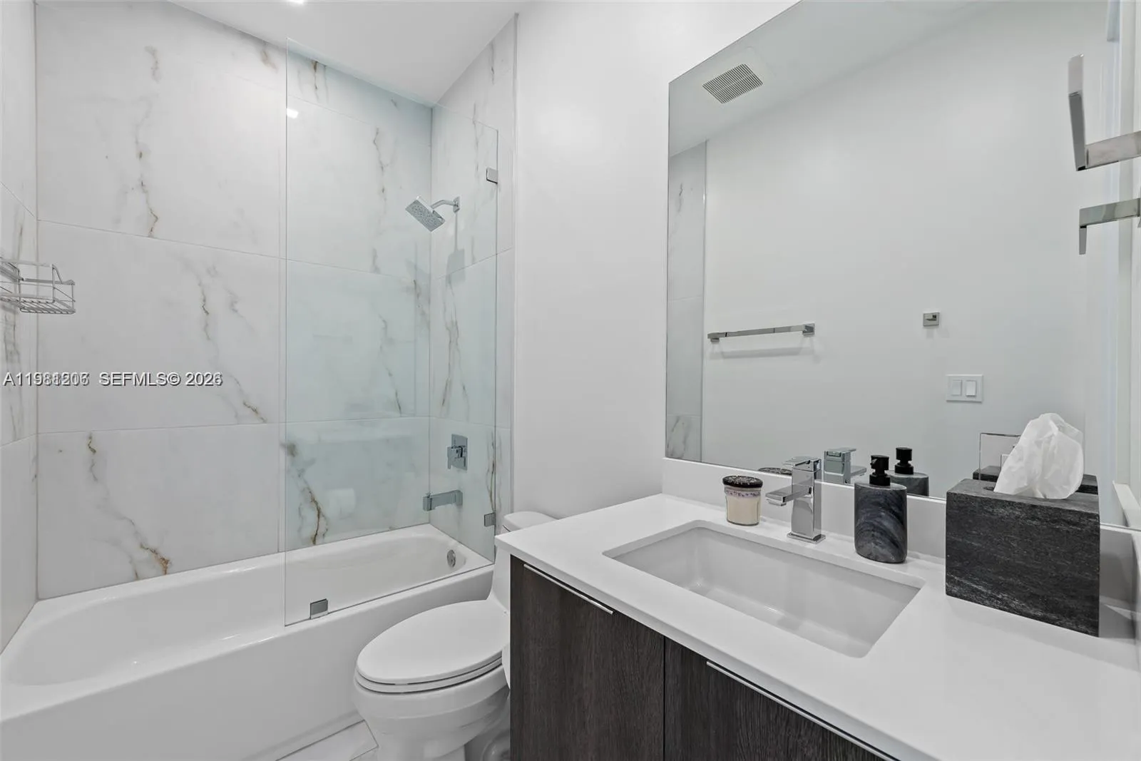 1056 N Victoria Park Rd, Fort Lauderdale, Florida, Fort Lauderdale, Florida 33304, 3 Bedrooms Bedrooms, ,3 BathroomsBathrooms,Residential Lease,For Rent,1056 N Victoria Park Rd, Fort Lauderdale, Florida ,A11981206
