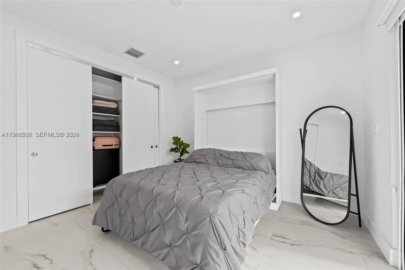 1056 N Victoria Park Rd, Fort Lauderdale, Florida, Fort Lauderdale, Florida 33304, 3 Bedrooms Bedrooms, ,3 BathroomsBathrooms,Residential Lease,For Rent,1056 N Victoria Park Rd, Fort Lauderdale, Florida ,A11981206