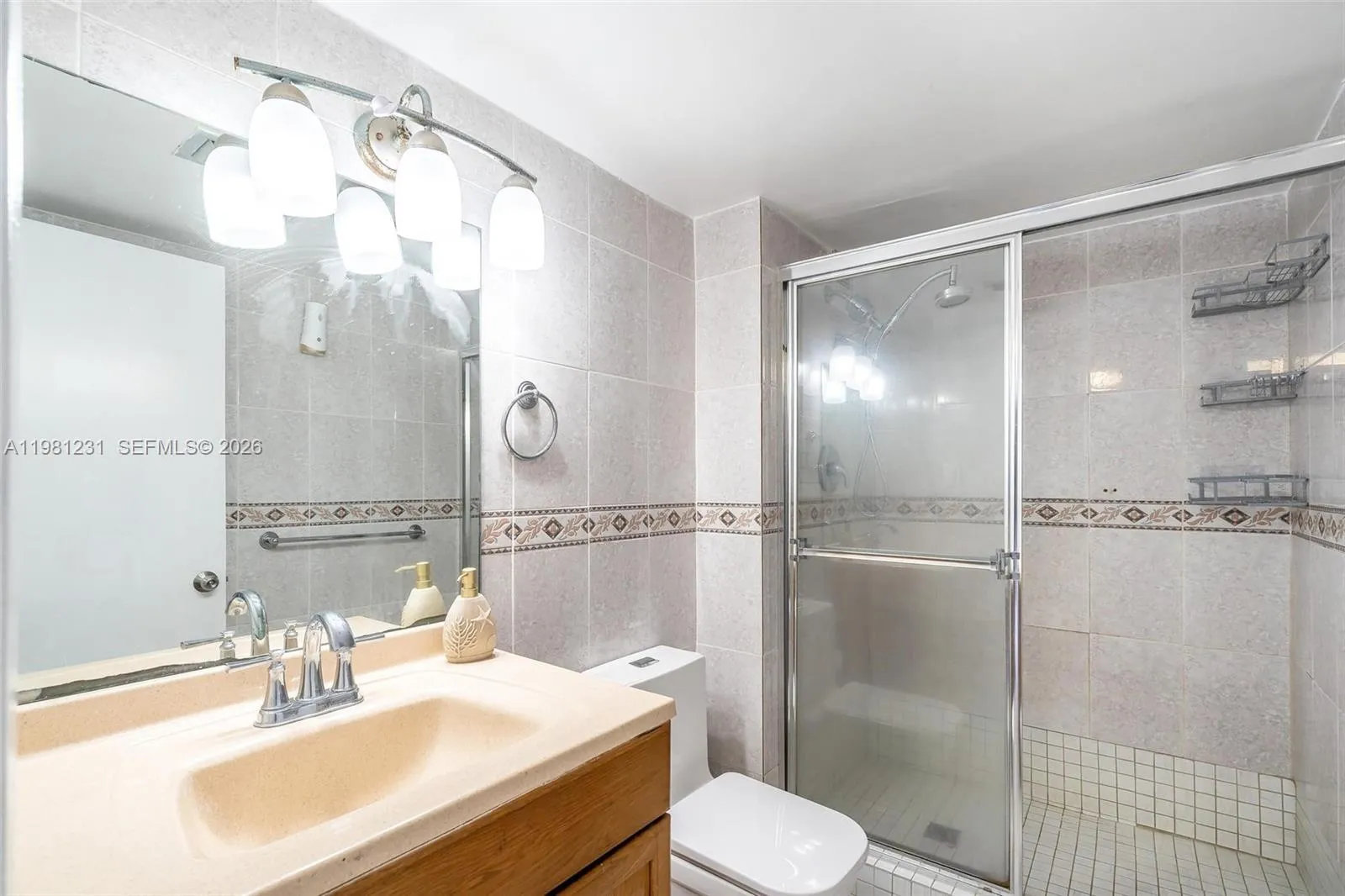 18071 Biscayne Blvd 402, Aventura, Florida 33160, Aventura, Florida 33160, 2 Bedrooms Bedrooms, ,2 BathroomsBathrooms,Residential,For Sale,18071 Biscayne Blvd 402, Aventura, Florida 33160,A11981231