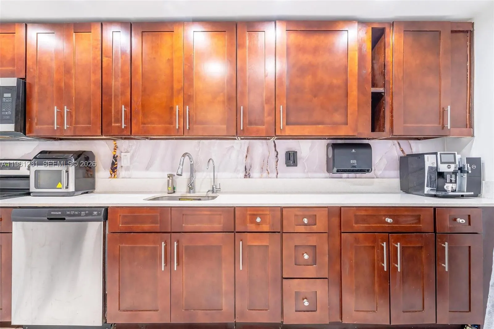 18071 Biscayne Blvd 402, Aventura, Florida 33160, Aventura, Florida 33160, 2 Bedrooms Bedrooms, ,2 BathroomsBathrooms,Residential,For Sale,18071 Biscayne Blvd 402, Aventura, Florida 33160,A11981231