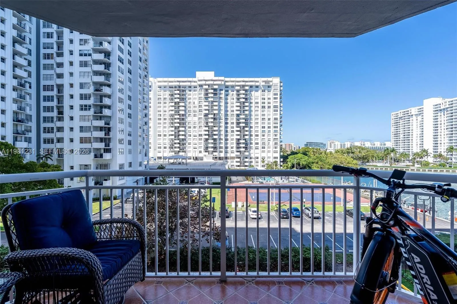 18071 Biscayne Blvd 402, Aventura, Florida 33160, Aventura, Florida 33160, 2 Bedrooms Bedrooms, ,2 BathroomsBathrooms,Residential,For Sale,18071 Biscayne Blvd 402, Aventura, Florida 33160,A11981231