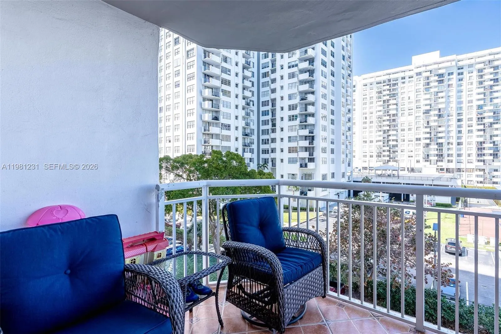 18071 Biscayne Blvd 402, Aventura, Florida 33160, Aventura, Florida 33160, 2 Bedrooms Bedrooms, ,2 BathroomsBathrooms,Residential,For Sale,18071 Biscayne Blvd 402, Aventura, Florida 33160,A11981231