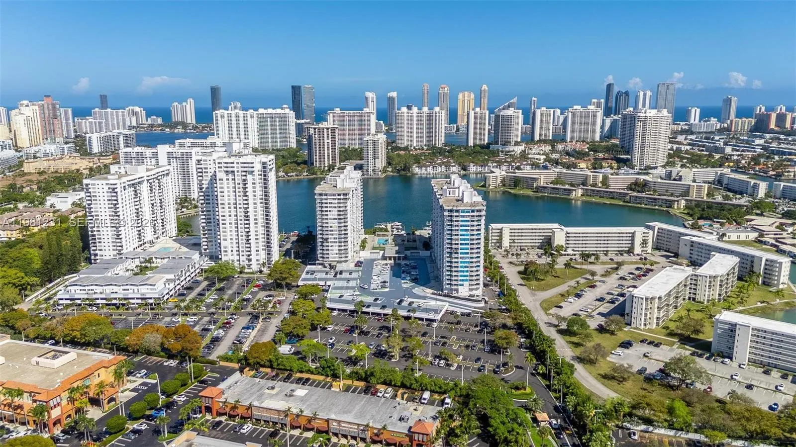 18071 Biscayne Blvd 402, Aventura, Florida 33160, Aventura, Florida 33160, 2 Bedrooms Bedrooms, ,2 BathroomsBathrooms,Residential,For Sale,18071 Biscayne Blvd 402, Aventura, Florida 33160,A11981231