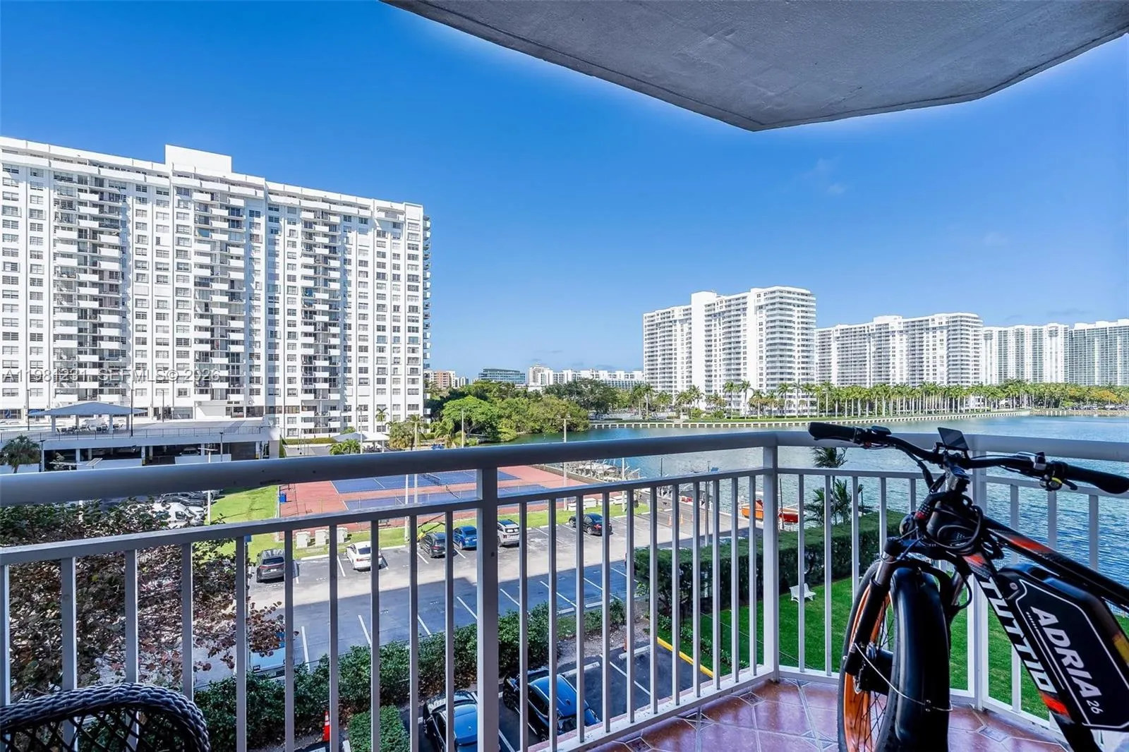 18071 Biscayne Blvd 402, Aventura, Florida 33160, Aventura, Florida 33160, 2 Bedrooms Bedrooms, ,2 BathroomsBathrooms,Residential,For Sale,18071 Biscayne Blvd 402, Aventura, Florida 33160,A11981231