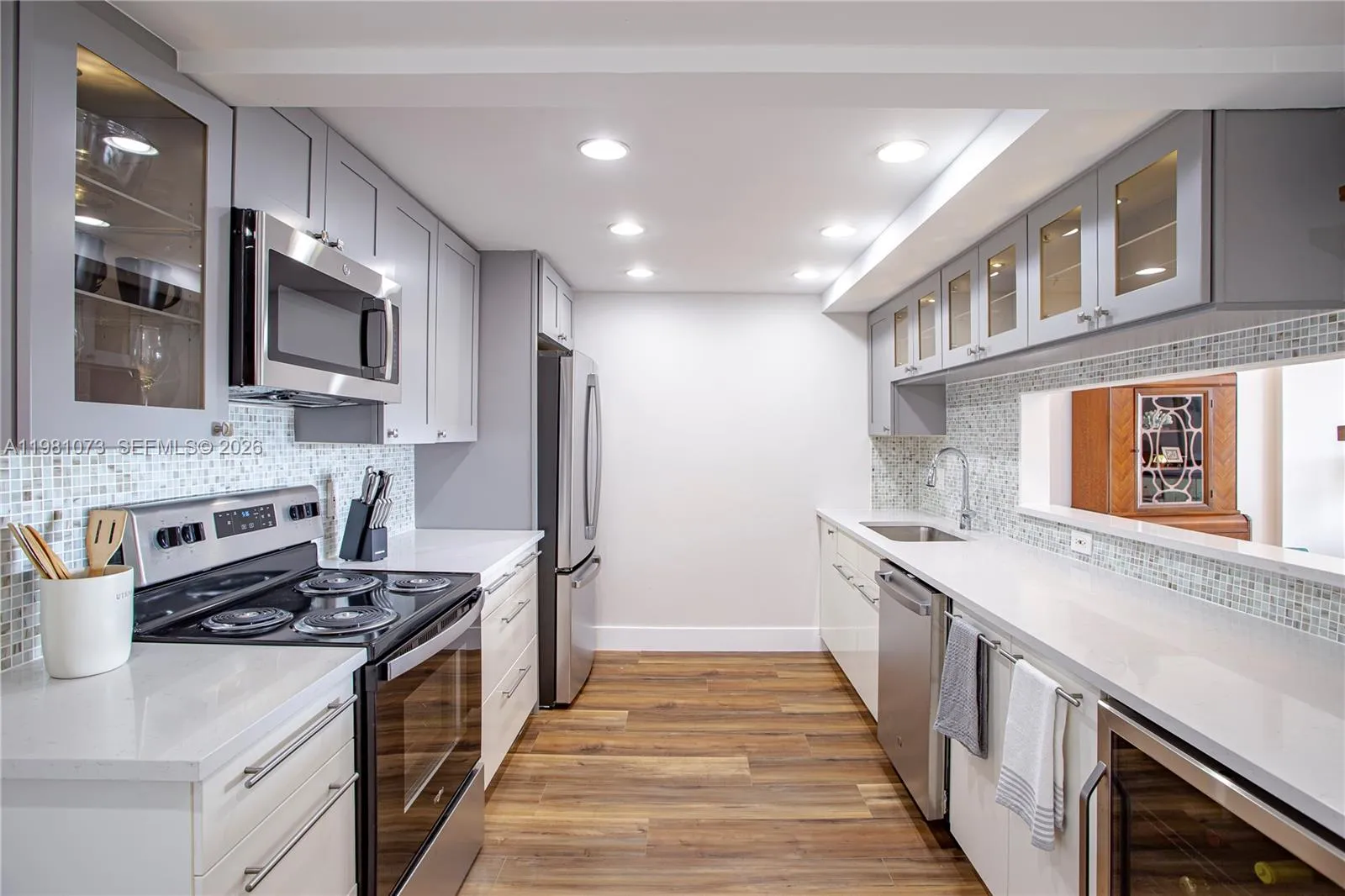 199 Ocean Lane Dr 1207, Key Biscayne, Florida 3314, Key Biscayne, Florida 33149, 2 Bedrooms Bedrooms, ,2 BathroomsBathrooms,Residential Lease,For Rent,199 Ocean Lane Dr 1207, Key Biscayne, Florida 3314,A11981073