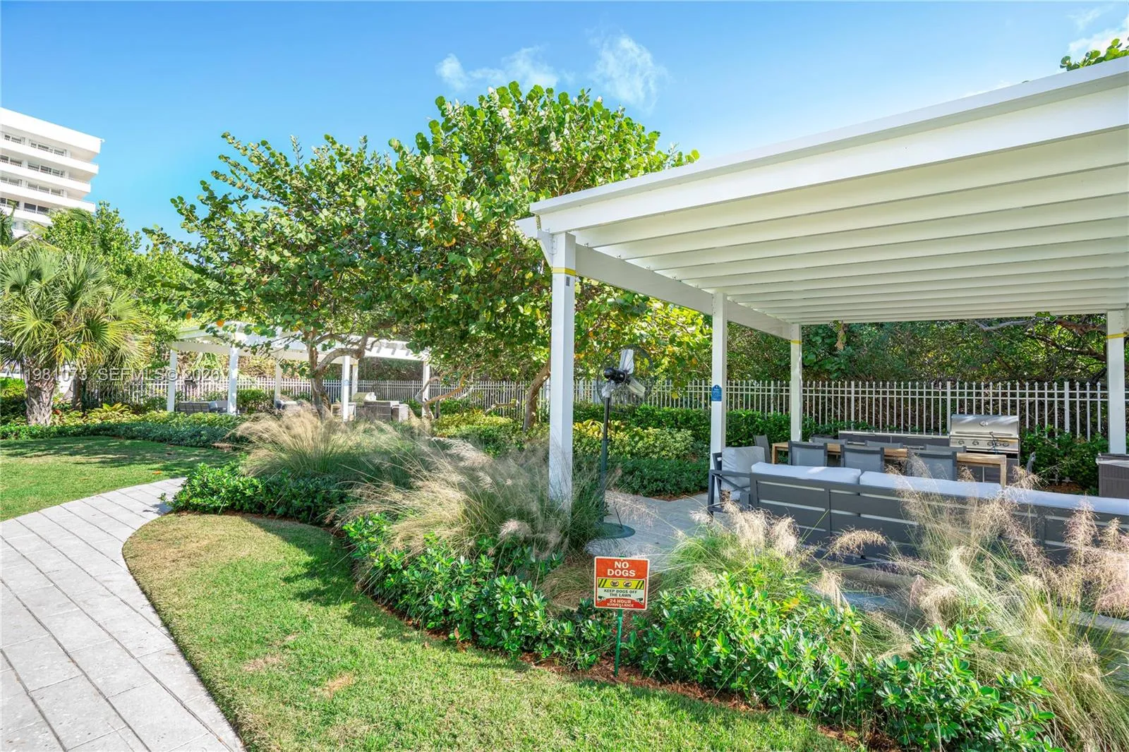 199 Ocean Lane Dr 1207, Key Biscayne, Florida 3314, Key Biscayne, Florida 33149, 2 Bedrooms Bedrooms, ,2 BathroomsBathrooms,Residential Lease,For Rent,199 Ocean Lane Dr 1207, Key Biscayne, Florida 3314,A11981073