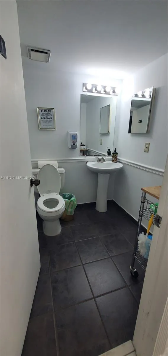 2100 Nw 93rd Ave, Doral, Florida 33172, Doral, Florida 33172, ,Commercial Lease,For Rent,2100 Nw 93rd Ave, Doral, Florida 33172,A11981240