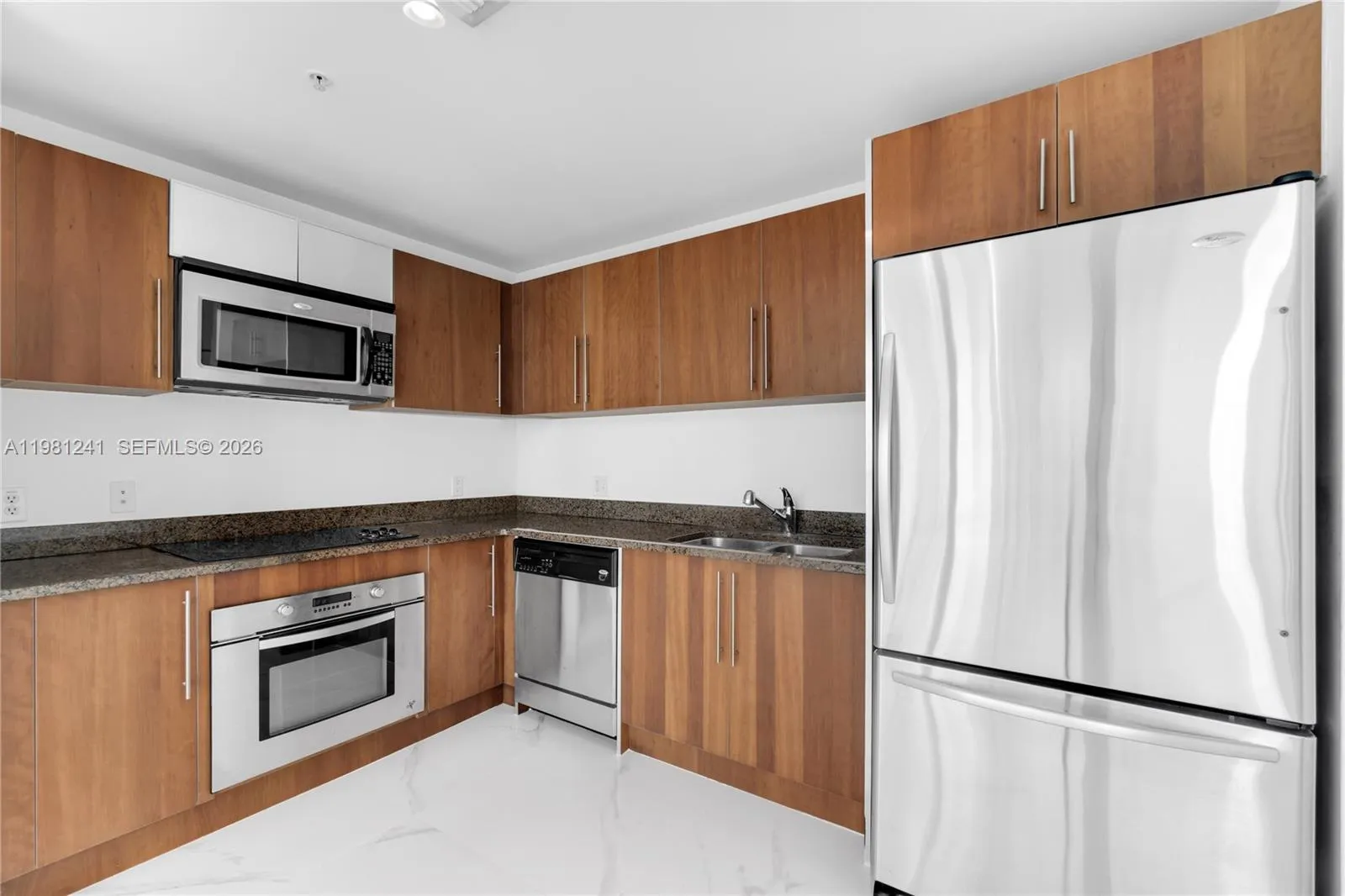 300 S Biscayne Bl T-3309, Miami, Florida 33131, Miami, Florida 33131, 1 Bedroom Bedrooms, ,1 BathroomBathrooms,Residential Lease,For Rent,300 S Biscayne Bl T-3309, Miami, Florida 33131,A11981241