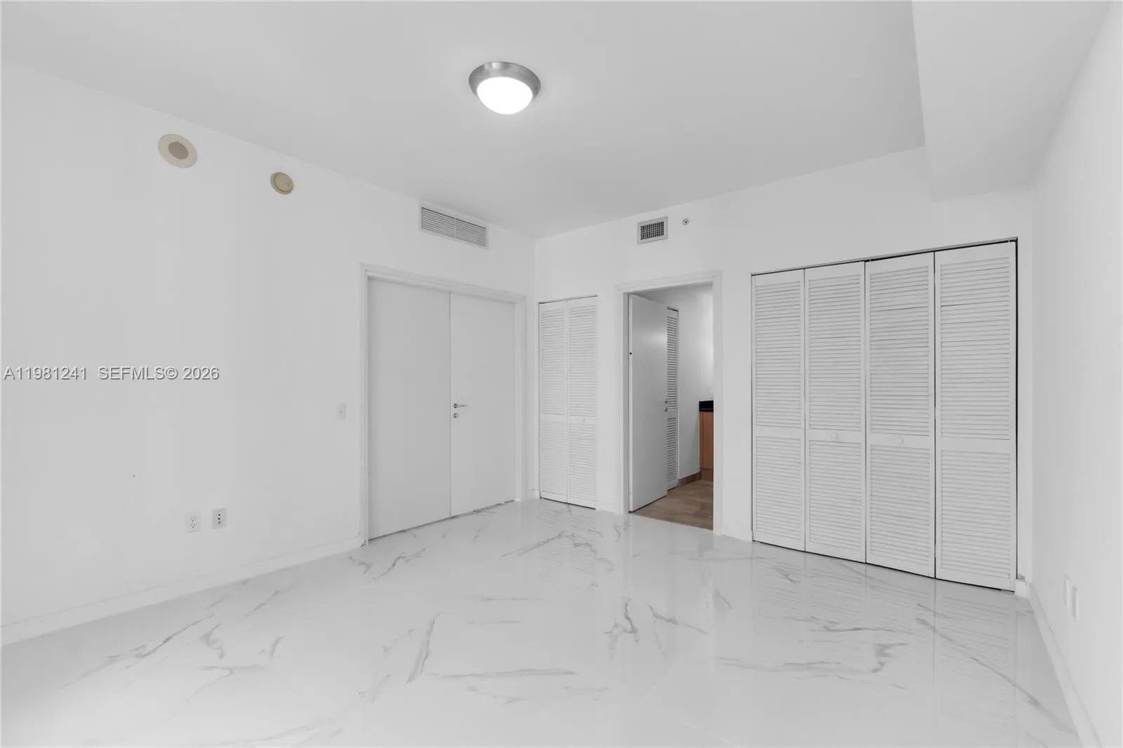 300 S Biscayne Bl T-3309, Miami, Florida 33131, Miami, Florida 33131, 1 Bedroom Bedrooms, ,1 BathroomBathrooms,Residential Lease,For Rent,300 S Biscayne Bl T-3309, Miami, Florida 33131,A11981241