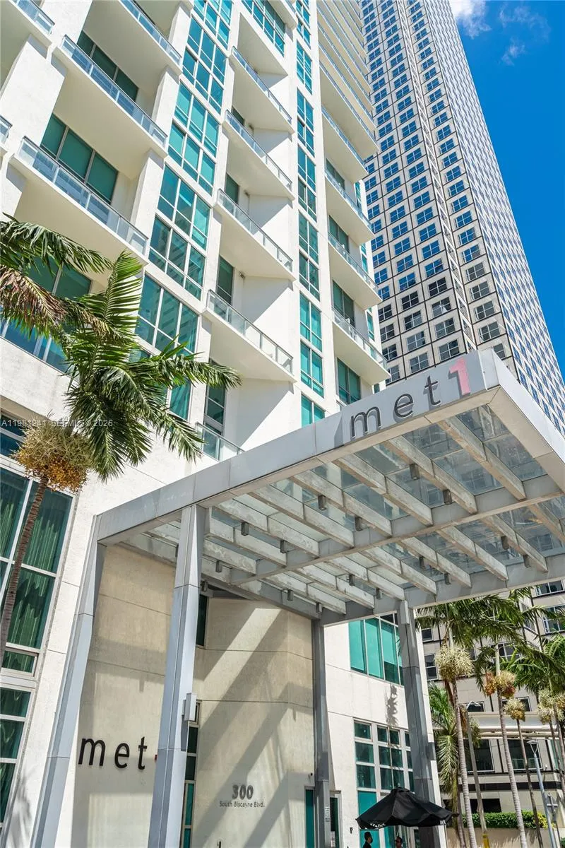 300 S Biscayne Bl T-3309, Miami, Florida 33131, Miami, Florida 33131, 1 Bedroom Bedrooms, ,1 BathroomBathrooms,Residential Lease,For Rent,300 S Biscayne Bl T-3309, Miami, Florida 33131,A11981241