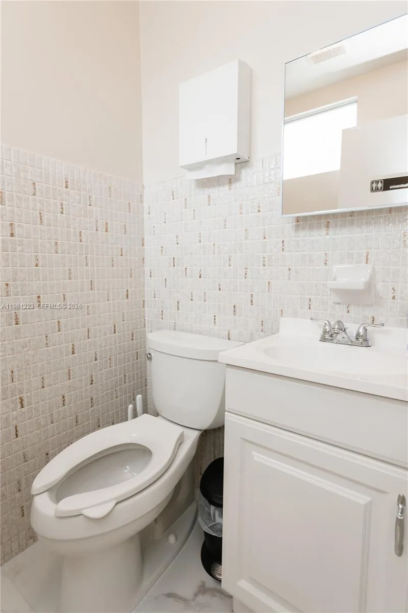 1911 Harrison St, Hollywood, Florida 33020, Hollywood, Florida 33020, ,Commercial Lease,For Rent,1911 Harrison St, Hollywood, Florida 33020,A11981223