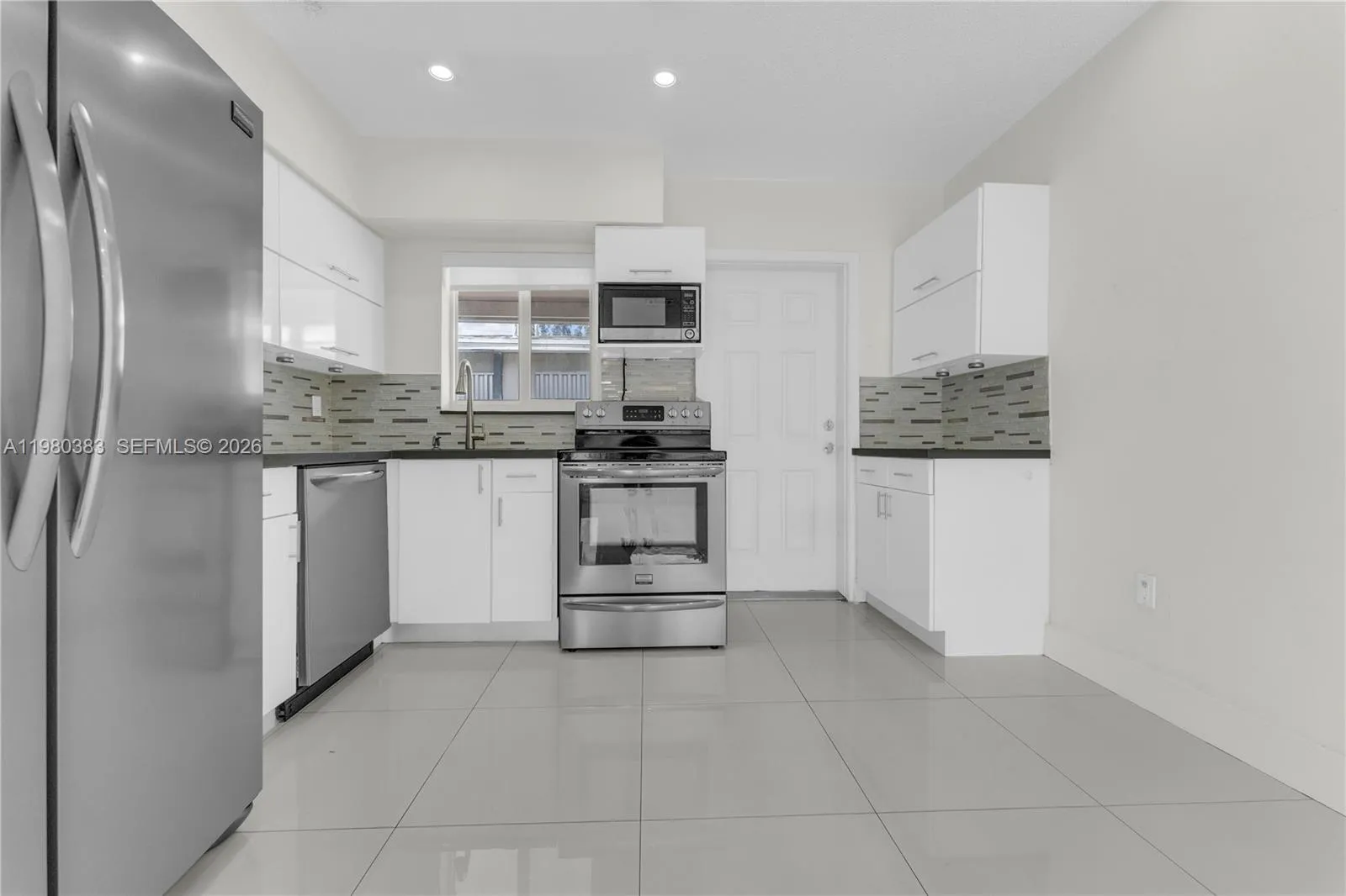 5271 Nw 5th St 5271, Miami, Florida 33126, Miami, Florida 33126, 2 Bedrooms Bedrooms, ,1 BathroomBathrooms,Residential Lease,For Rent,5271 Nw 5th St 5271, Miami, Florida 33126,A11980383