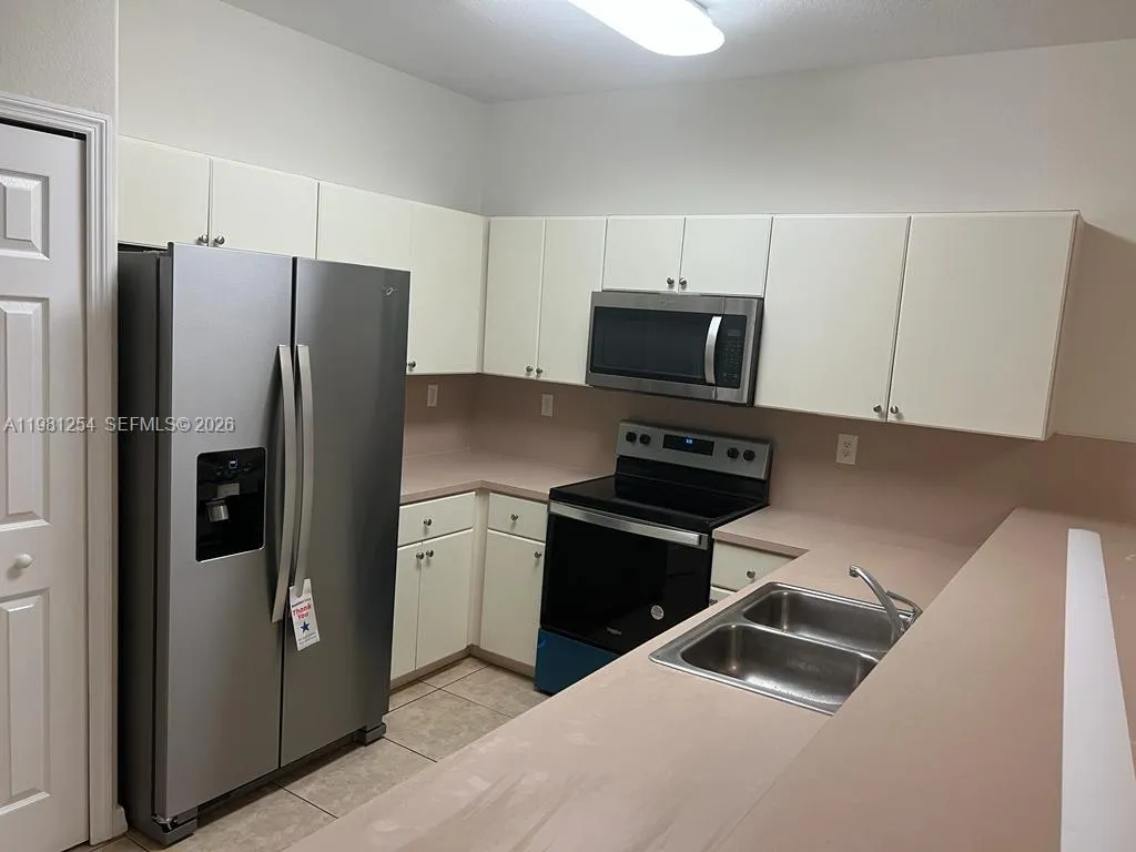9081 Sw 153rd Ct, Miami, Florida 33196, Miami, Florida 33196, 2 Bedrooms Bedrooms, ,2 BathroomsBathrooms,Residential Lease,For Rent,9081 Sw 153rd Ct, Miami, Florida 33196,A11981254