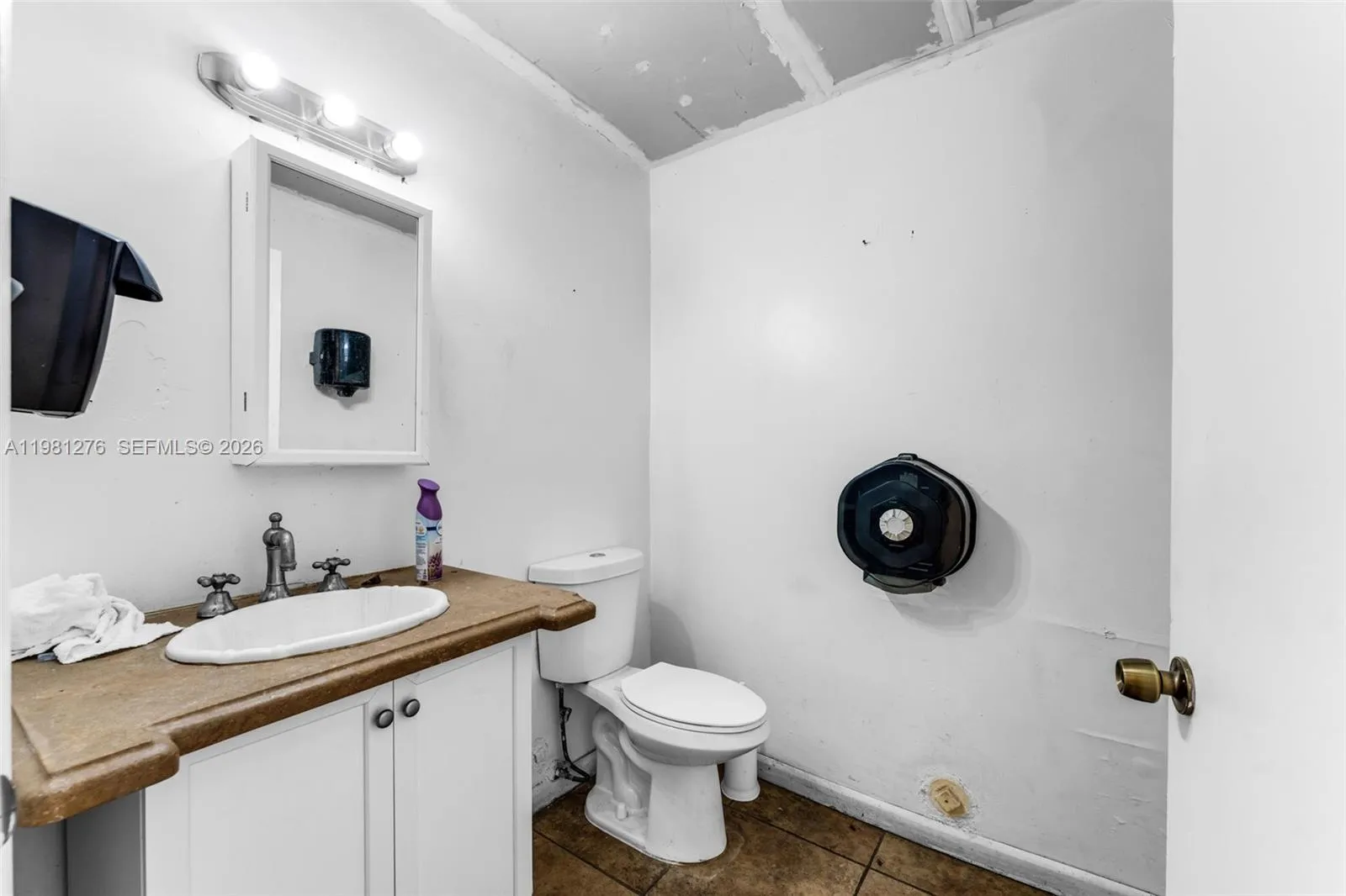 7620 W 2nd Ct, Hialeah, Florida 33014, Hialeah, Florida 33014, ,Commercial Sale,For Sale,7620 W 2nd Ct, Hialeah, Florida 33014,A11981276