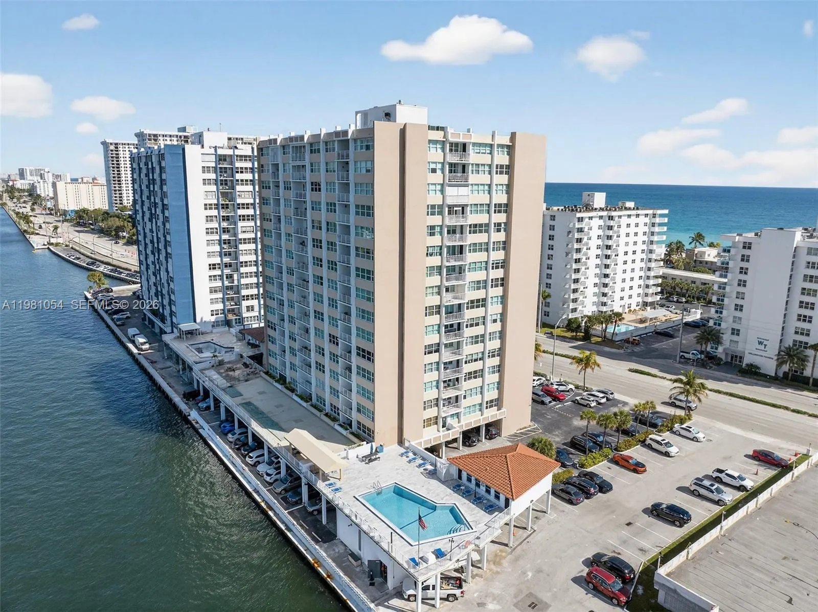 1410 S Ocean Dr 402, Hollywood, Florida 33019, Hollywood, Florida 33019, 2 Bedrooms Bedrooms, ,2 BathroomsBathrooms,Residential Lease,For Rent,1410 S Ocean Dr 402, Hollywood, Florida 33019,A11981054