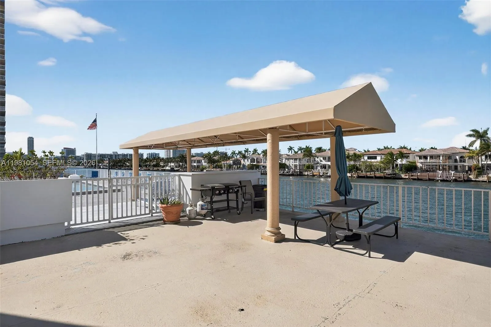 1410 S Ocean Dr 402, Hollywood, Florida 33019, Hollywood, Florida 33019, 2 Bedrooms Bedrooms, ,2 BathroomsBathrooms,Residential Lease,For Rent,1410 S Ocean Dr 402, Hollywood, Florida 33019,A11981054