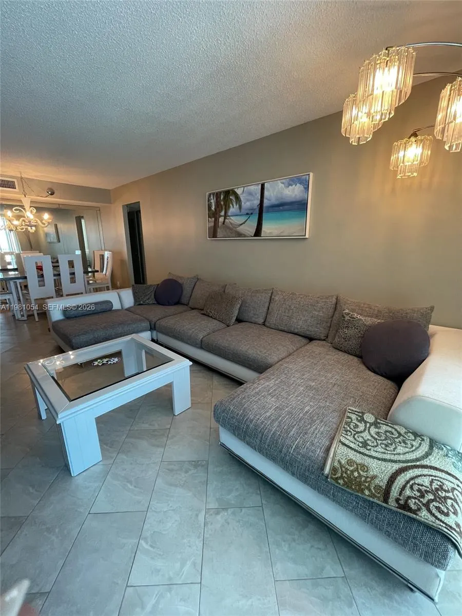 1410 S Ocean Dr 402, Hollywood, Florida 33019, Hollywood, Florida 33019, 2 Bedrooms Bedrooms, ,2 BathroomsBathrooms,Residential Lease,For Rent,1410 S Ocean Dr 402, Hollywood, Florida 33019,A11981054