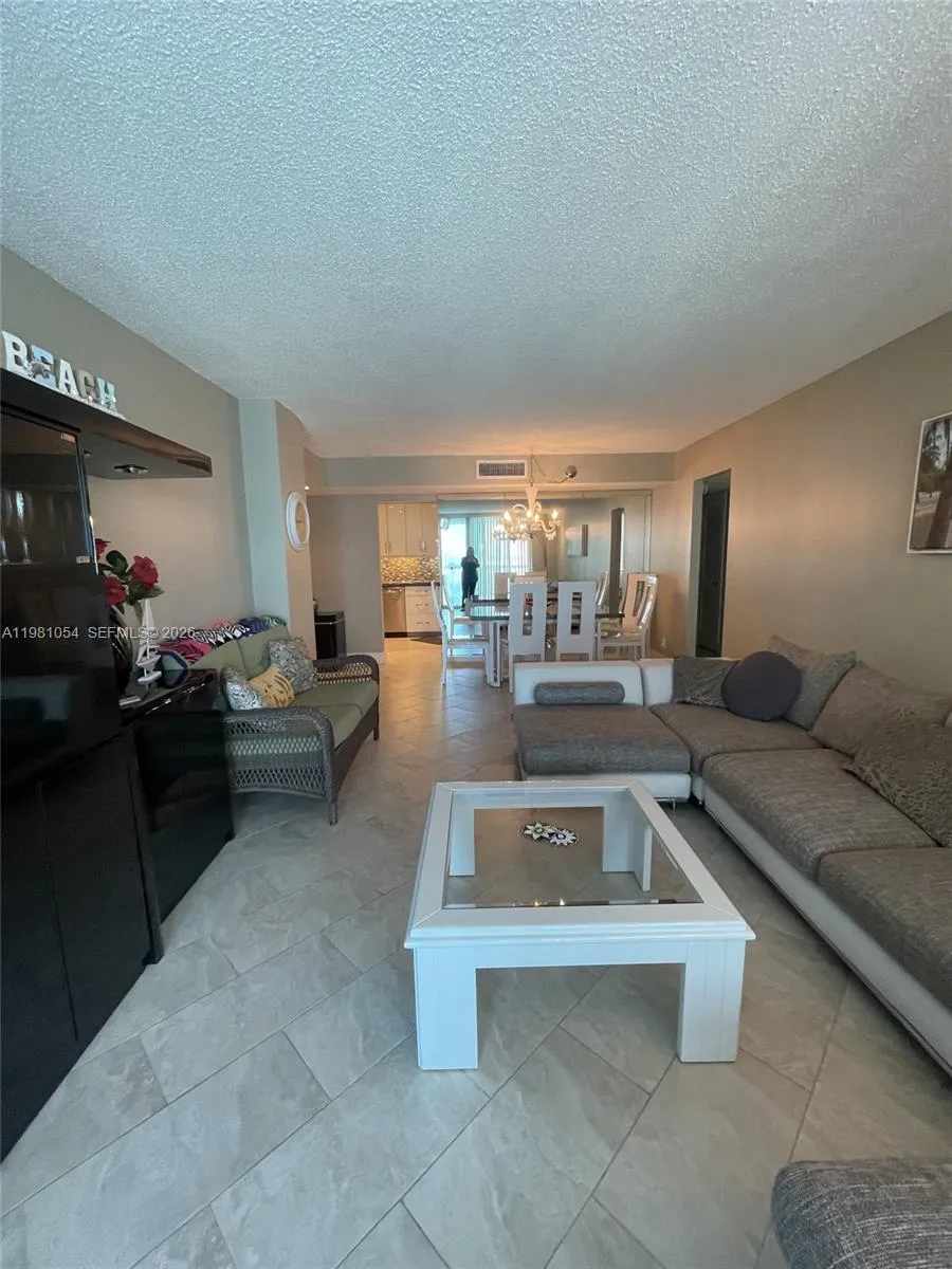 1410 S Ocean Dr 402, Hollywood, Florida 33019, Hollywood, Florida 33019, 2 Bedrooms Bedrooms, ,2 BathroomsBathrooms,Residential Lease,For Rent,1410 S Ocean Dr 402, Hollywood, Florida 33019,A11981054