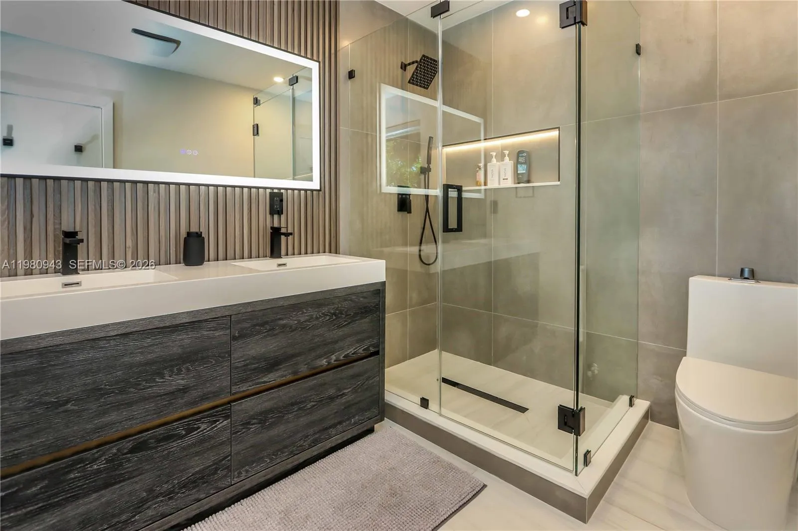 1628 Monroe St, Hollywood, Florida 33020, Hollywood, Florida 33020, 4 Bedrooms Bedrooms, ,3 BathroomsBathrooms,Residential,For Sale,1628 Monroe St, Hollywood, Florida 33020,A11980943