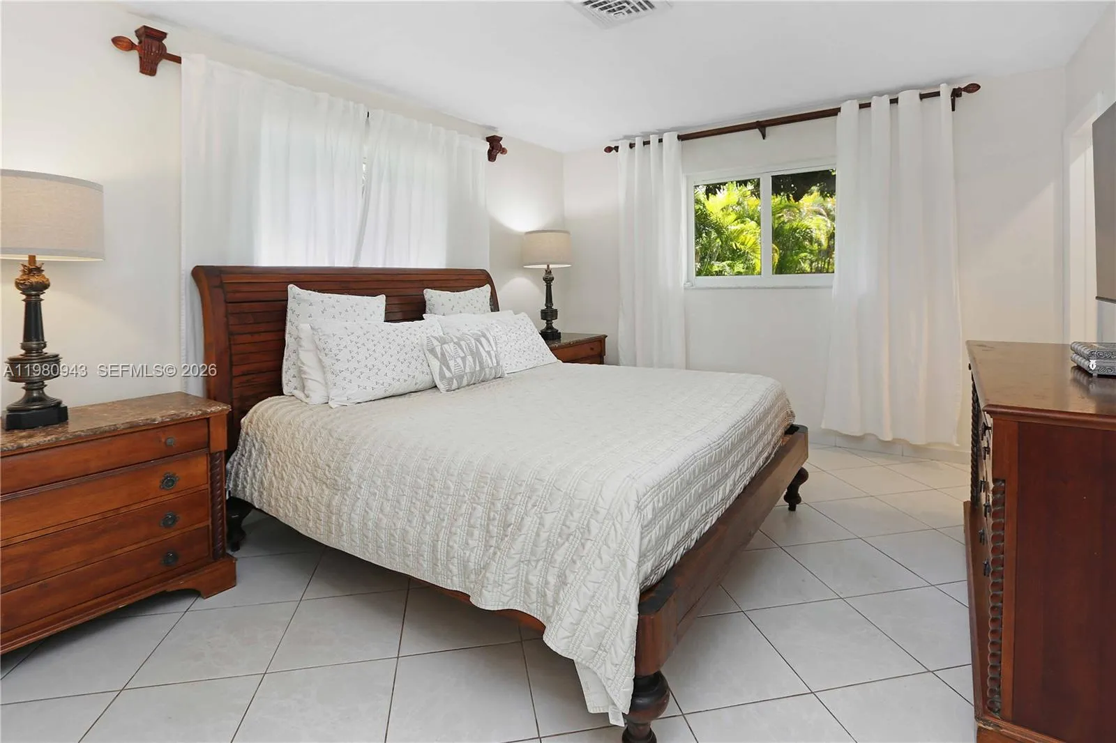 1628 Monroe St, Hollywood, Florida 33020, Hollywood, Florida 33020, 4 Bedrooms Bedrooms, ,3 BathroomsBathrooms,Residential,For Sale,1628 Monroe St, Hollywood, Florida 33020,A11980943