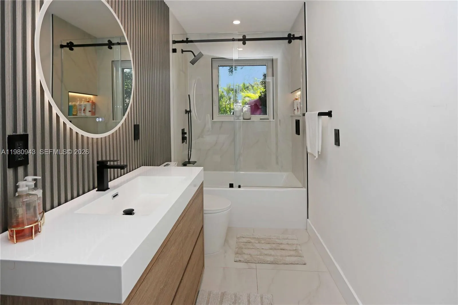 1628 Monroe St, Hollywood, Florida 33020, Hollywood, Florida 33020, 4 Bedrooms Bedrooms, ,3 BathroomsBathrooms,Residential,For Sale,1628 Monroe St, Hollywood, Florida 33020,A11980943