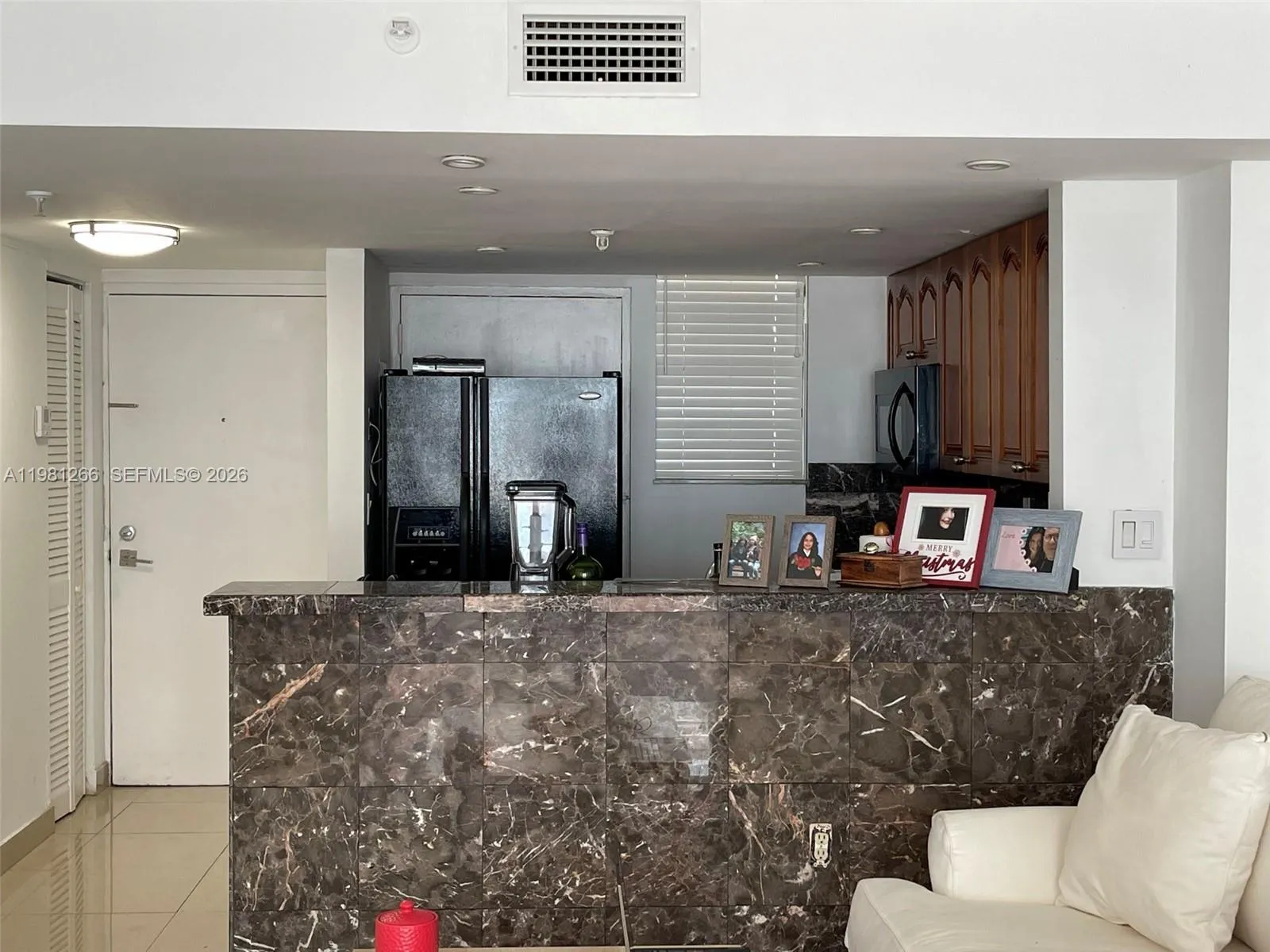 Miami Beach, Florida 33141, 1 Bedroom Bedrooms, ,1 BathroomBathrooms,Residential Lease,For Rent,A11981266