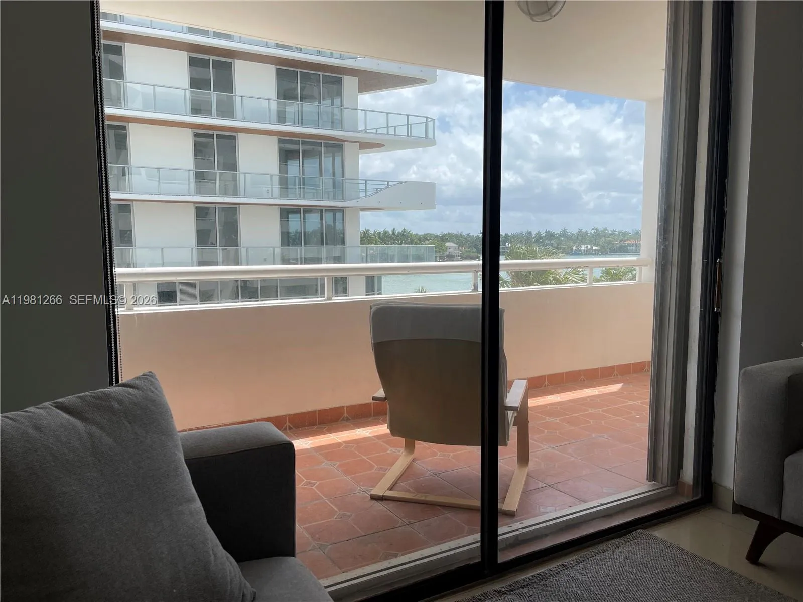 Miami Beach, Florida 33141, 1 Bedroom Bedrooms, ,1 BathroomBathrooms,Residential Lease,For Rent,A11981266