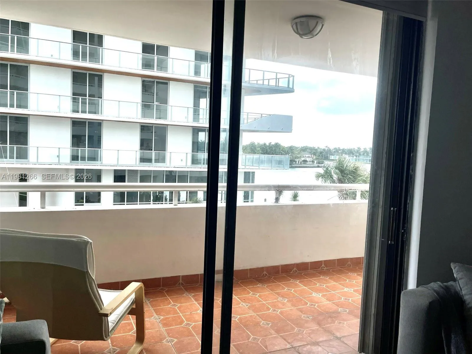 Miami Beach, Florida 33141, 1 Bedroom Bedrooms, ,1 BathroomBathrooms,Residential Lease,For Rent,A11981266
